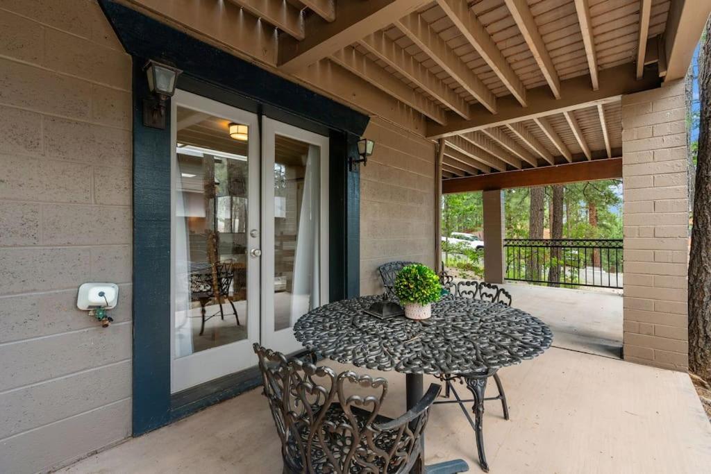 Luxury Cabin Oasis Getaway Heart Of Munds Park Eksteriør bilde