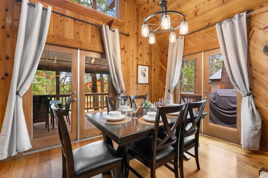 Luxury Cabin Oasis Getaway Heart Of Munds Park Eksteriør bilde