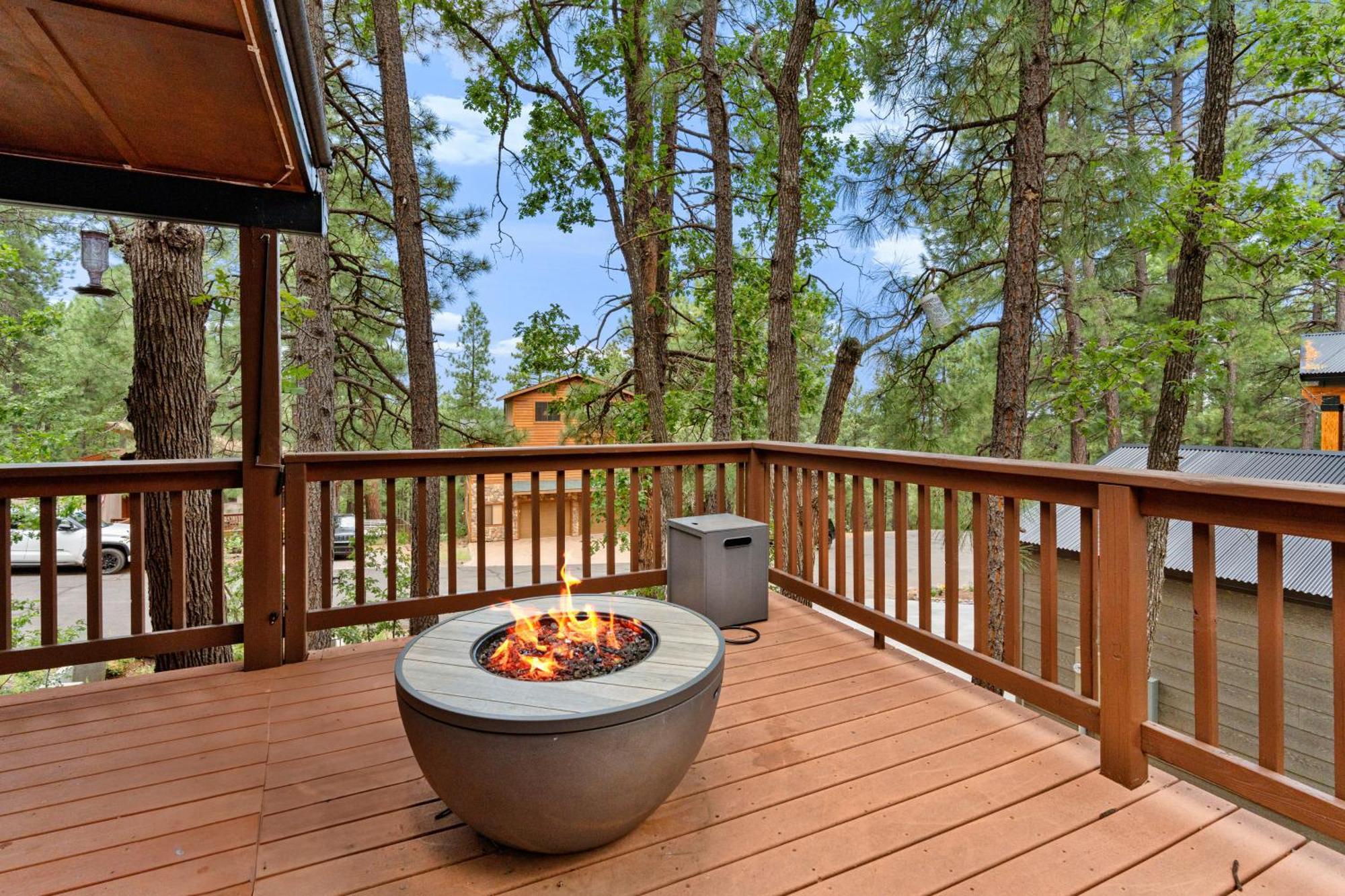 Luxury Cabin Oasis Getaway Heart Of Munds Park Eksteriør bilde